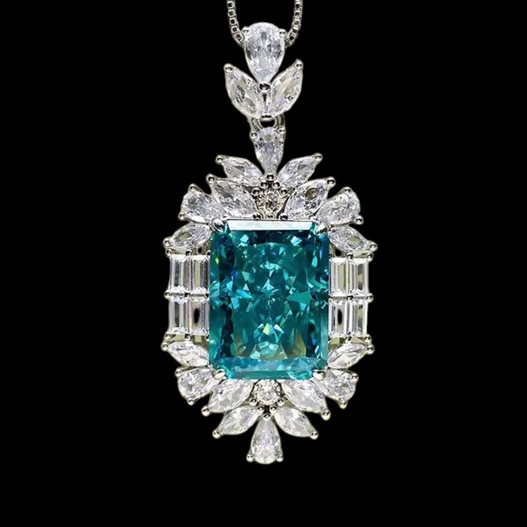 Exquisite 925 Sterling Silver Zircon Necklace - Picture 1 of 12